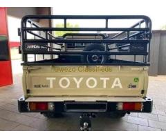 2018 Toyota Land Cruiser 79 4.5D-4D LX V8 - 8